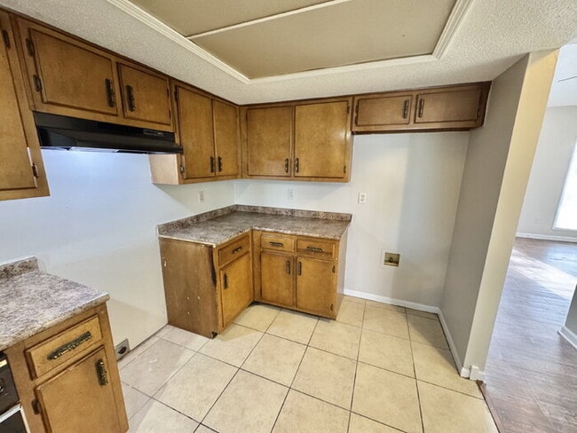 Building Photo - 6564 Whitetail Ln