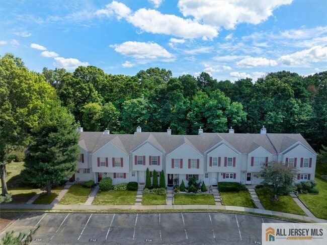 Building Photo - 715 Darlington Dr