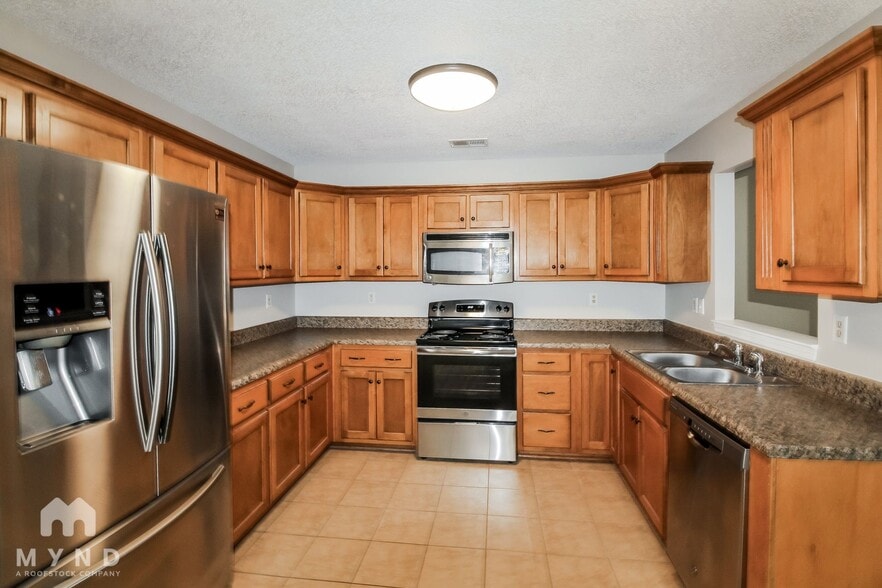 Building Photo - 5885 Landau Drive