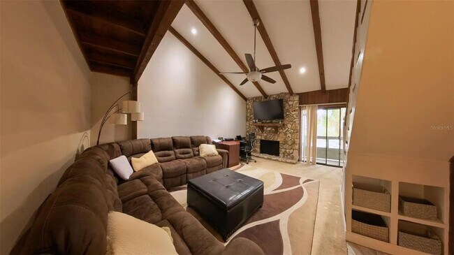 Building Photo - 209 Fairway Dr.