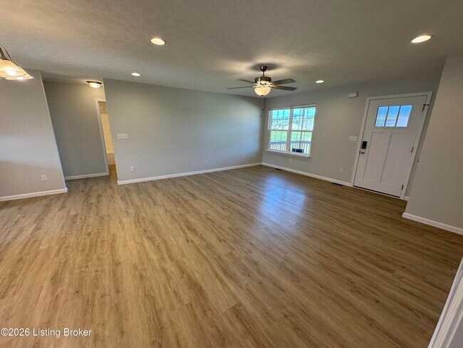 Building Photo - 25 Mandan Ct