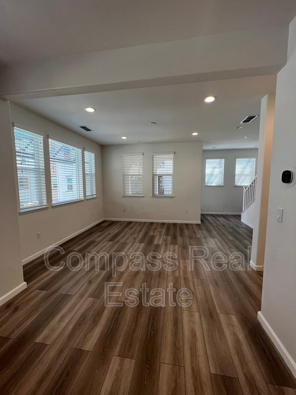 Building Photo - 2730 Viterbo Ct