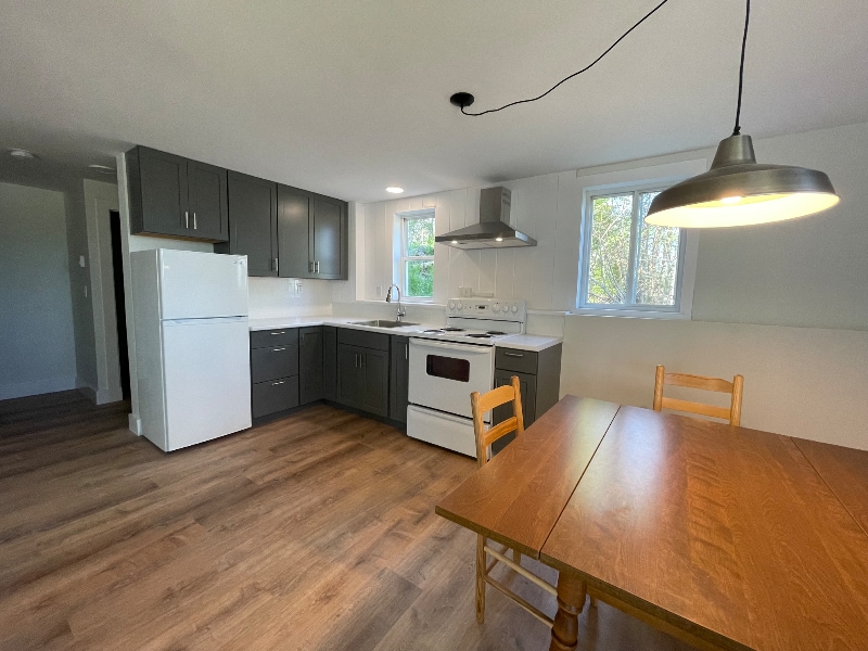 Building Photo - 74 Battle Ave