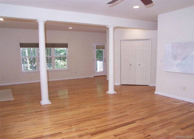 Building Photo - 63 Sunflower Ridge Rd