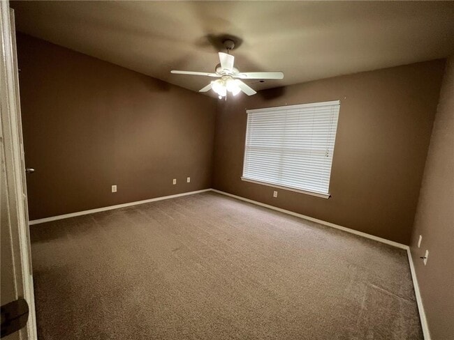 Building Photo - 3400 SW Deerfield Blvd