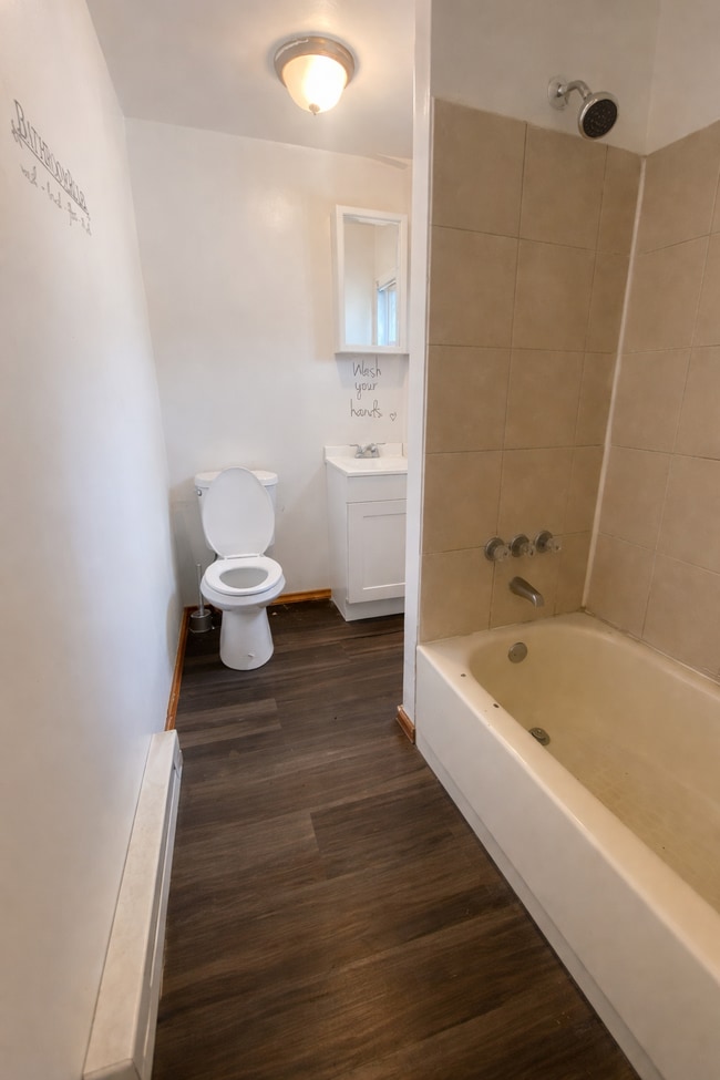 Building Photo - 3458 N Bodine St