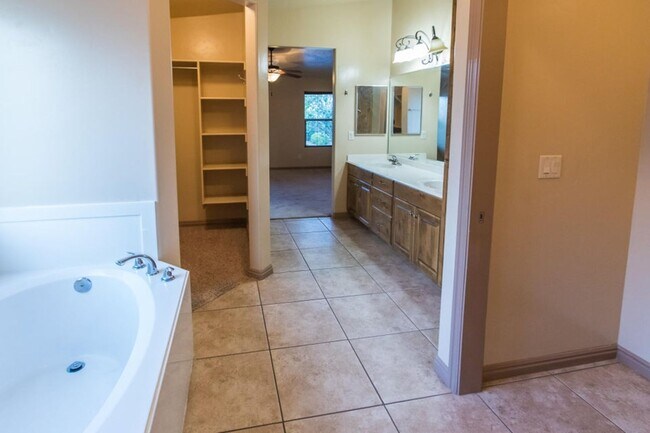 Building Photo - Custom 3 Bedroom Single-Family Home in Pri...