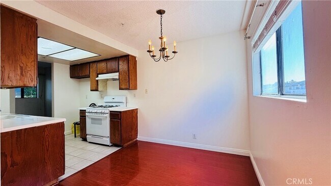 Building Photo - 307 S Mc Pherrin Ave