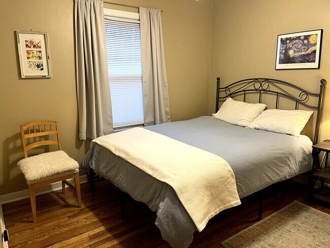 Building Photo - 3964 Grandview Ave