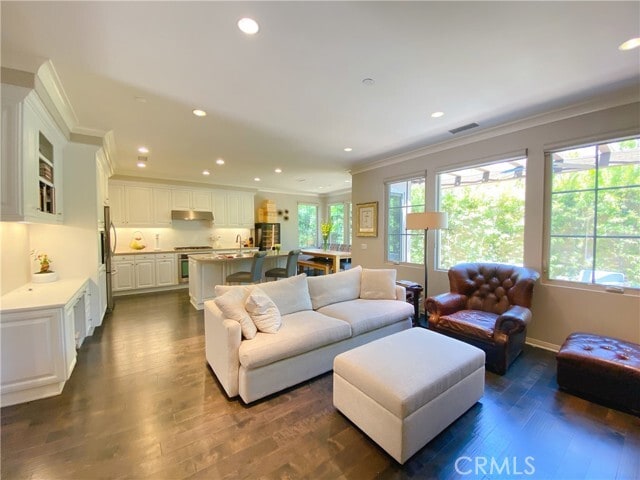 Building Photo - 103 Bianco