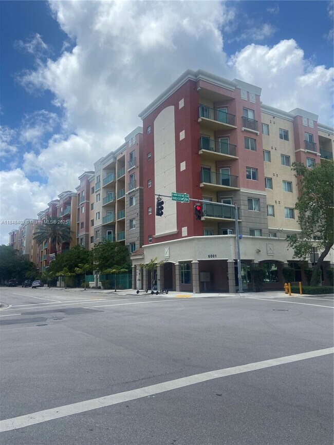 Building Photo - 6001 SW 70th St