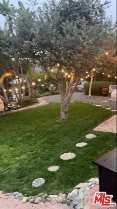 Building Photo - 555 Agate St