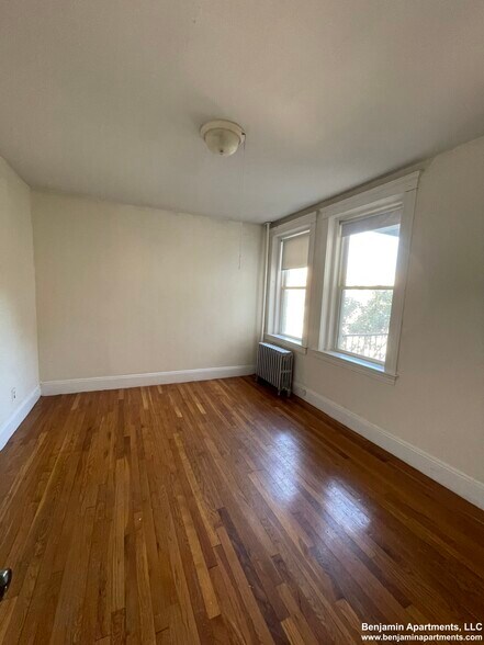 Building Photo - 120 Washington St