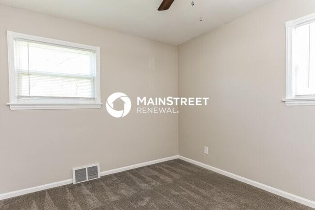 Building Photo - 3 Bedroom Pet-Friendly Home in WILLOWICK, ...