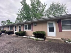 Building Photo - 408-4 Main-W