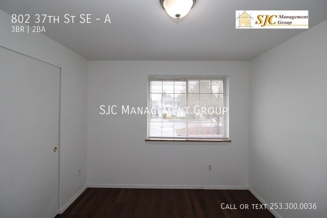 Building Photo - 802 37th St SE