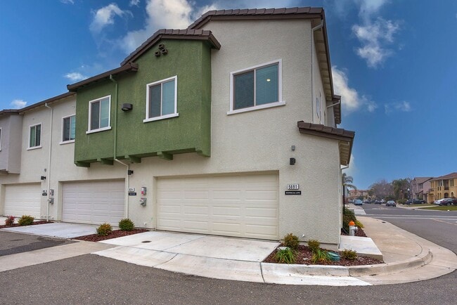 Building Photo - 5691 Whimsical Ln