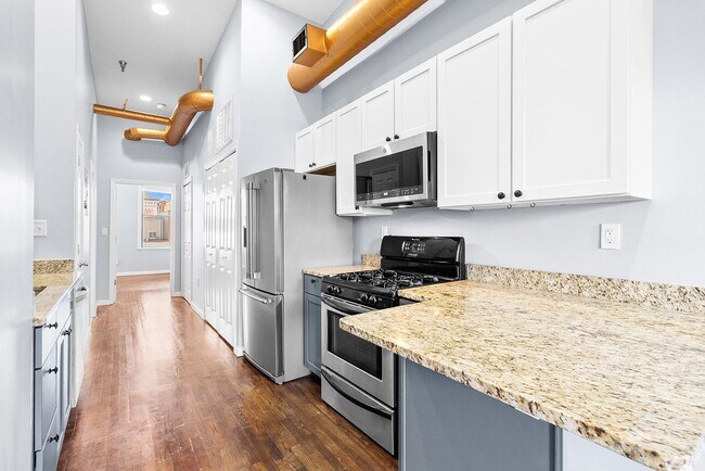 Building Photo - 129 Willow Ave