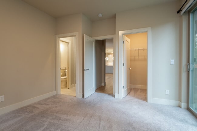 Building Photo - 4077 233rd Pl SE