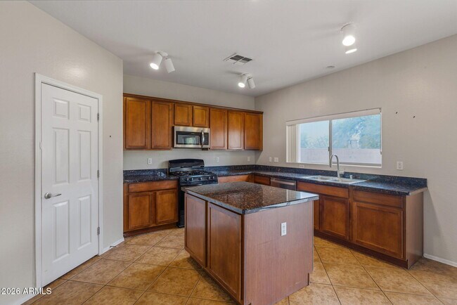 Building Photo - 9444 W Hubbell St