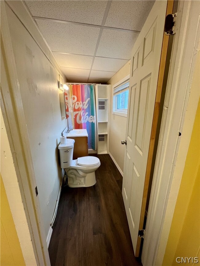 Building Photo - 146 E 2nd St