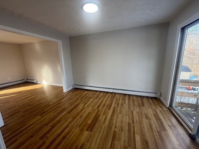 Building Photo - 17 Julian Ln