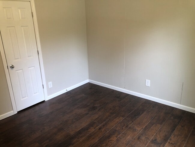 Building Photo - For Rent