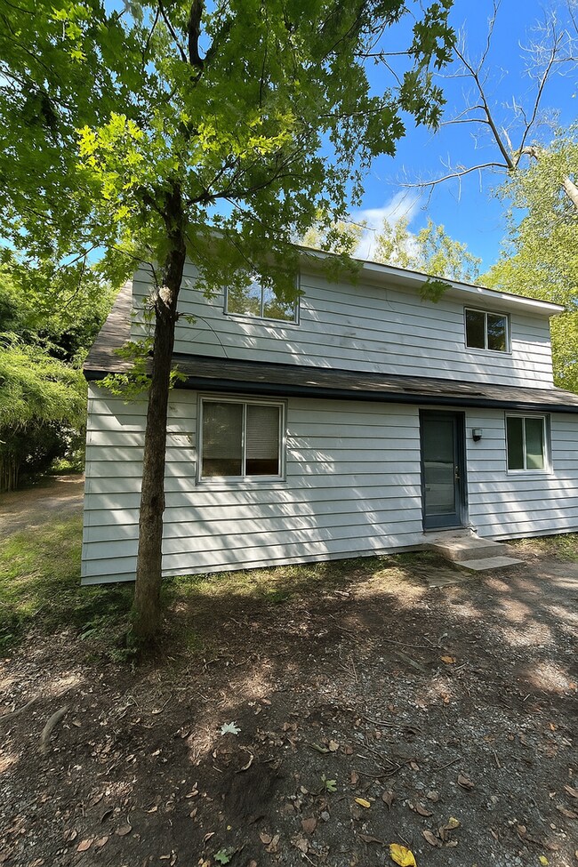 Primary Photo - 305 N Boundary St