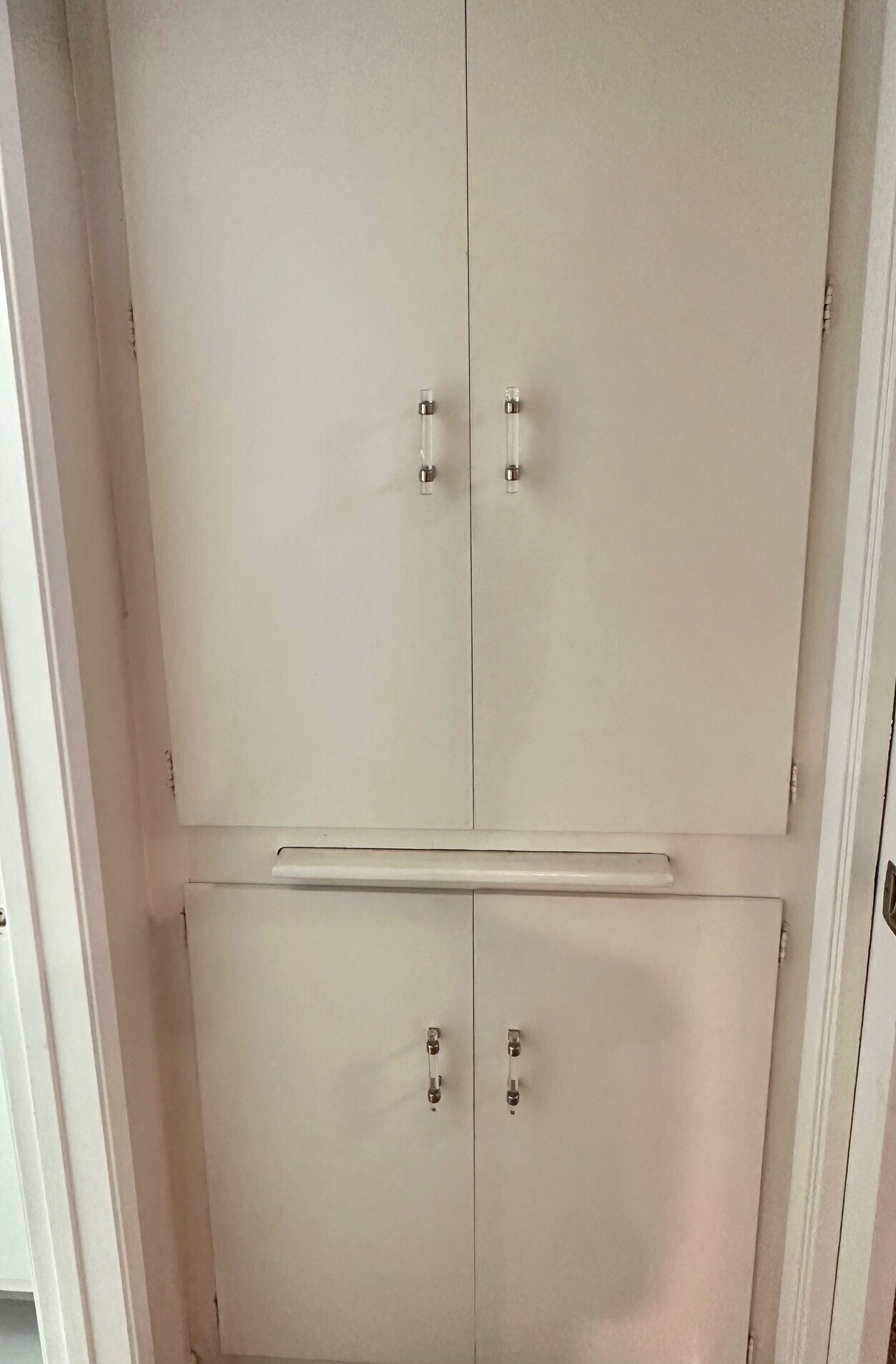 Linen - 961 W 18th St