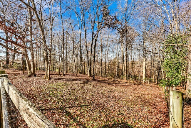 Building Photo - 2457 Antioch Church Rd