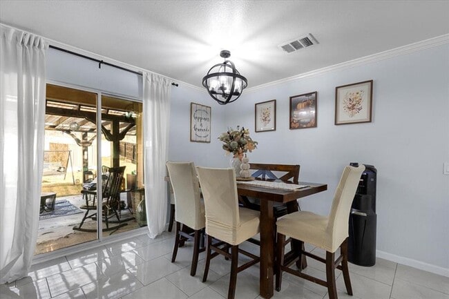 Building Photo - 8824 Southwick Dr