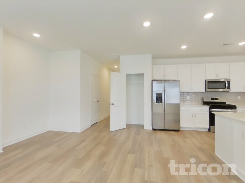 Building Photo - 1362 Georgetown Dr