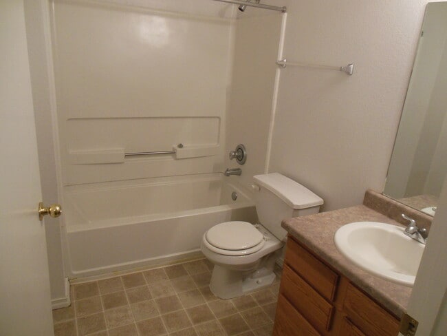 Building Photo - 5753 Pinon Dulce Rd NW