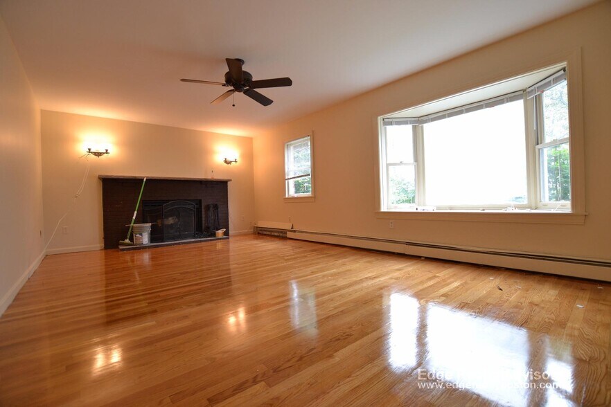 Building Photo - 47 Dighton St