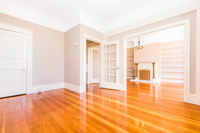 Primary Photo - 1263 Lombard St