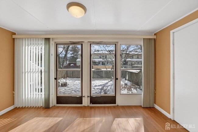 Building Photo - 41 Van Pelt Ct