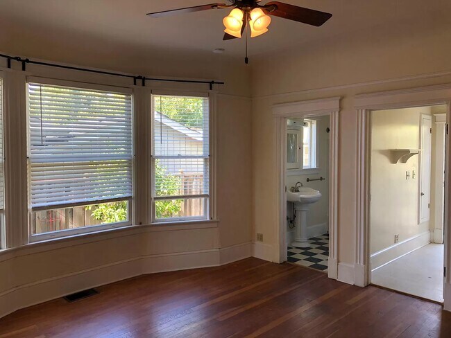 Building Photo - 1610 California St