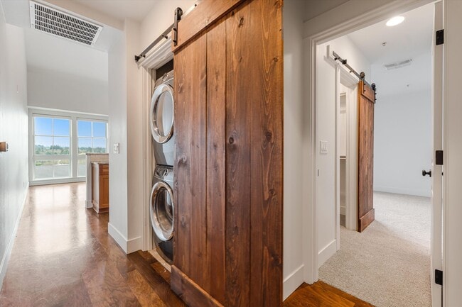 Building Photo - SECR - 470 Second Street (Residential)