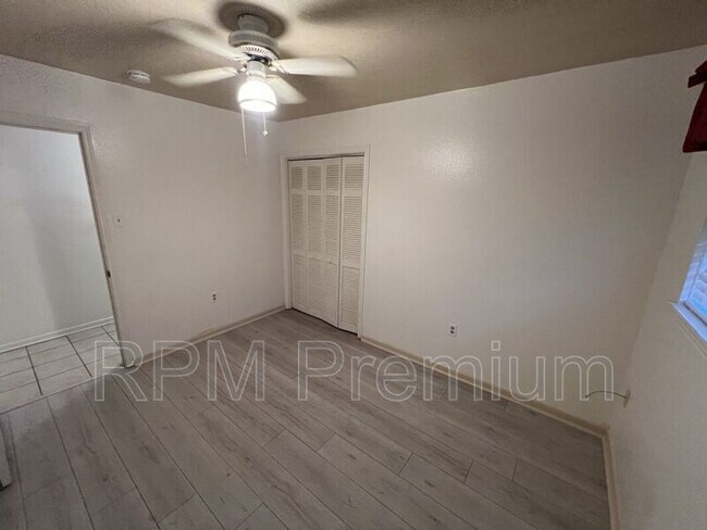 Building Photo - 8823 Cefalu Dr