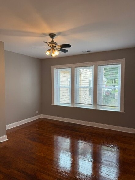Building Photo - 2035 N Kildare Ave