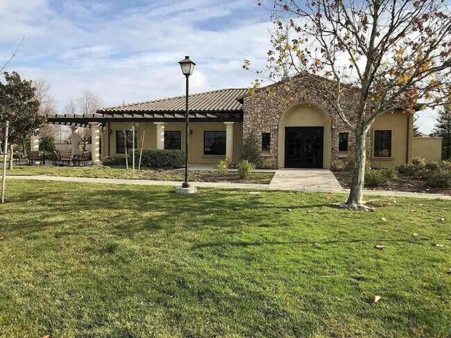 Building Photo - 4391 Danube River Ln