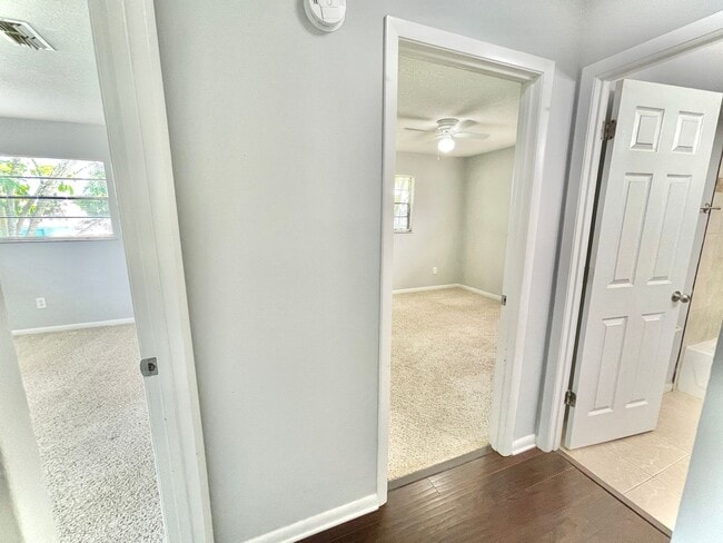 Building Photo - 3BR 1BA Annual Rental Available Now