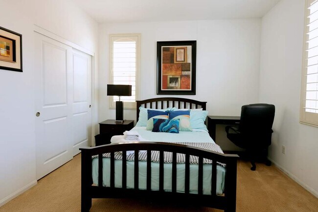 Building Photo - 10959 Lotus Dr