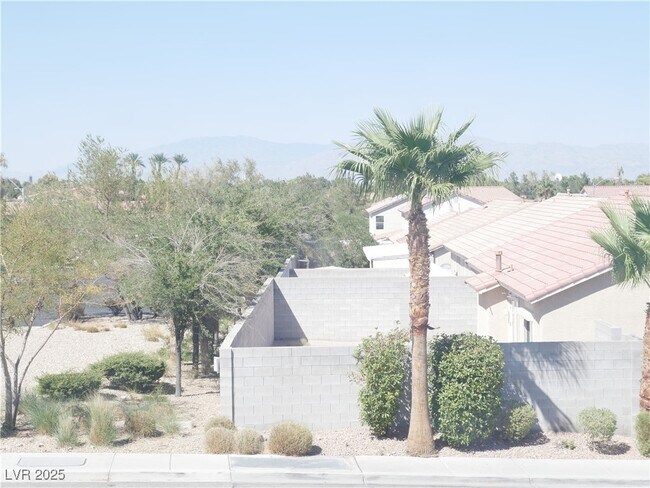 Building Photo - 6051 W Dewey Dr
