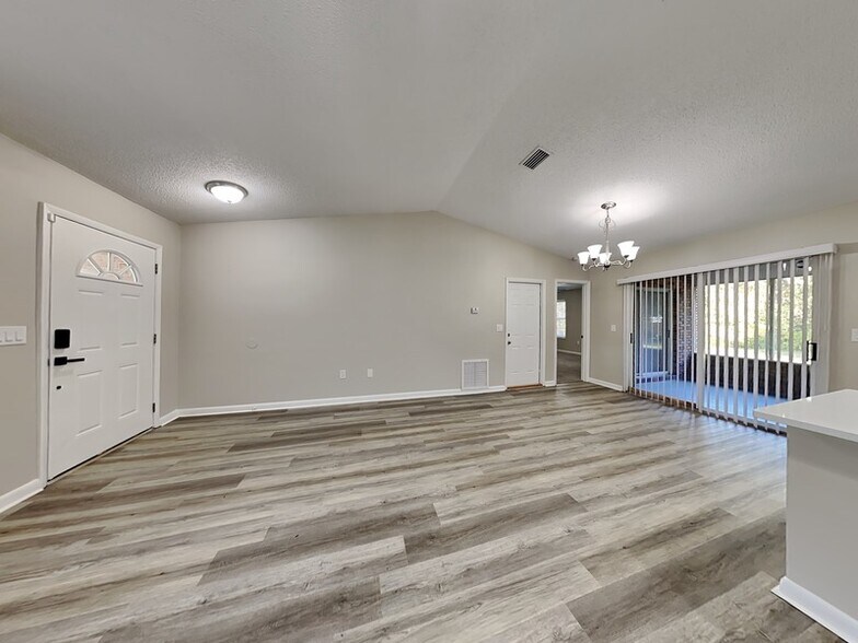 Building Photo - 150 Eldorado Dr