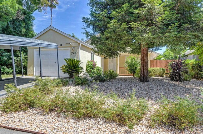 Building Photo - Unique Opportunity!