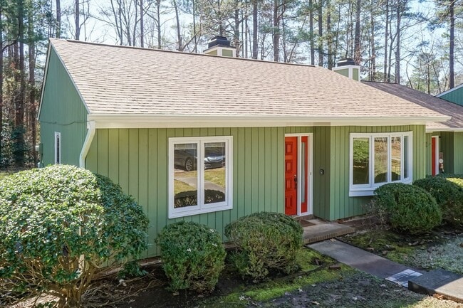 Building Photo - One Bedroom Home!