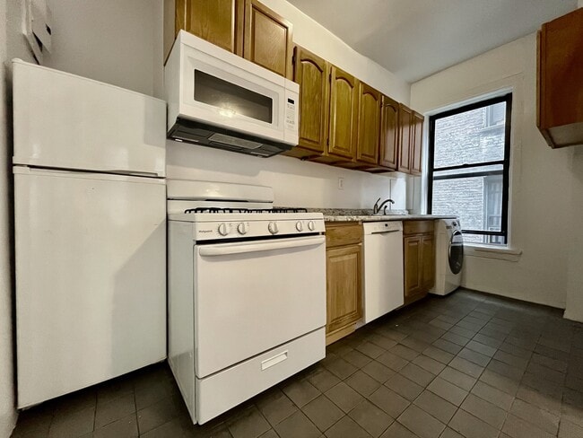 Floorplan - 182 Claremont Avenue