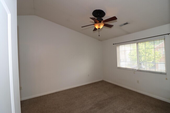 Building Photo - 681 Spring Valley Dr