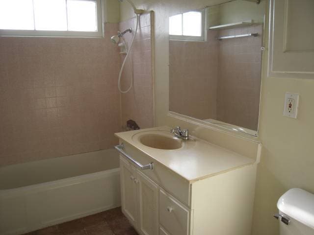 Building Photo - 2220-2222 Reo Drive